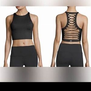 New with tags Alo Yoga Movement Bra. Size M